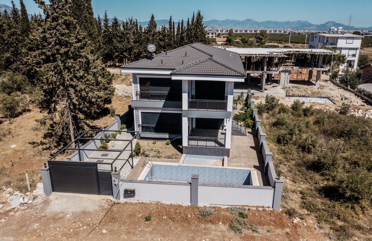 !!! ANTALYA DÖŞEMEALTI ALTINKALE'DE SATILIK 5+1 ÖZELLİKLİ VİLLA