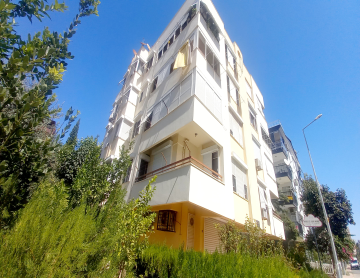 YEŞİLBAHÇE ARAKAT 3+1 DOĞALGAZLI SATILIK DAİRE